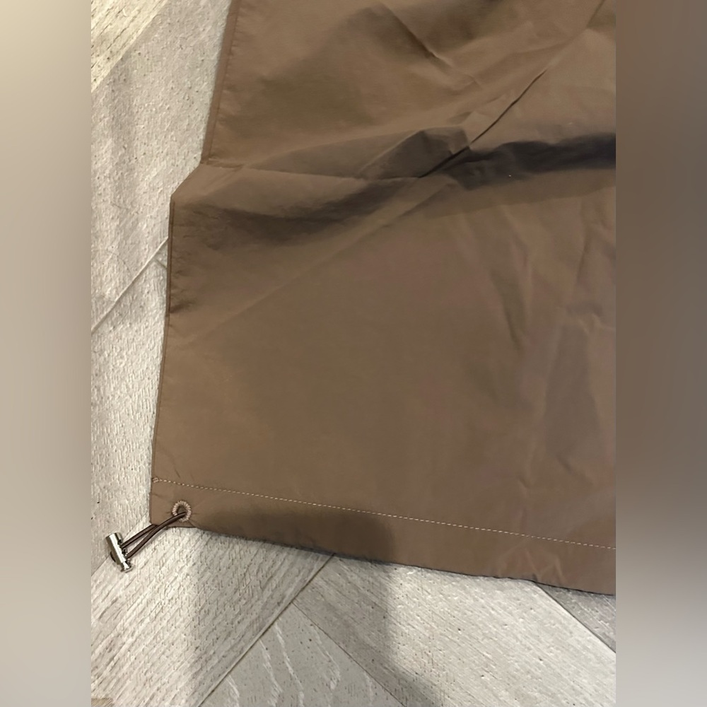 ALO Yoga Women Brown Windbreaker Cargo Pants - Picture 5 of 7
